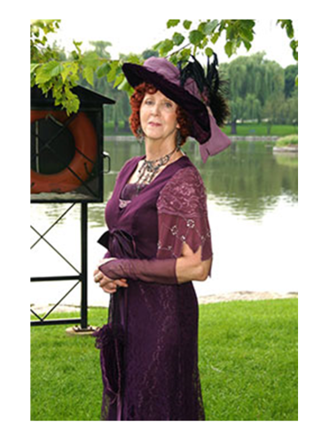 Lynn Rymarz as Molly Brown