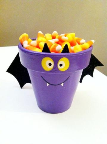 bat clay pot