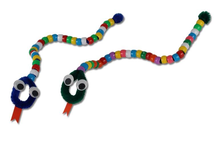 pipe cleaner and bead snake